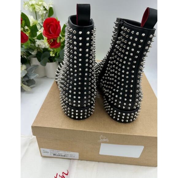 Men\'s Christian Louboutin SPIKEASY studded leather ankle boots size 42.5 main image 10